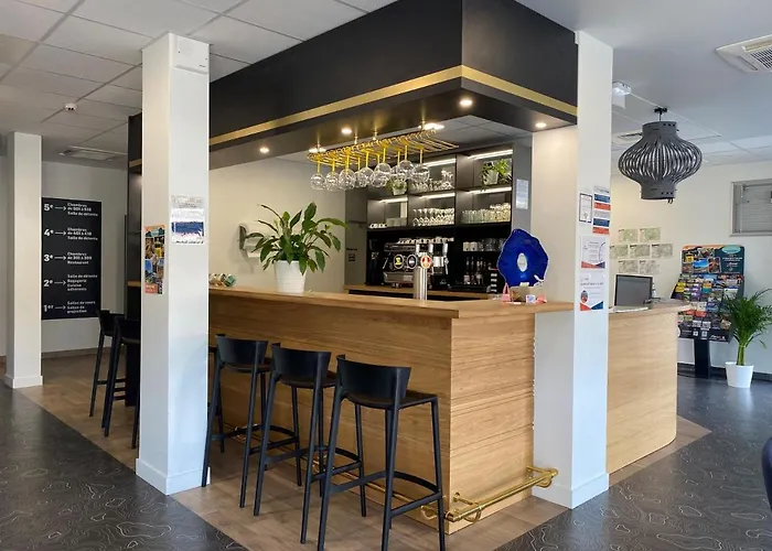 Hi بيت شباب كليرمونت-فيراند